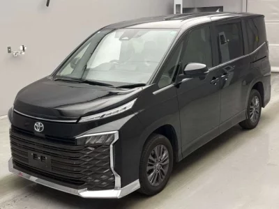 Toyota VOXY  с аукциона в Японии