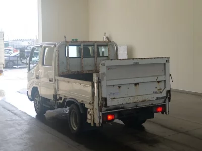 Toyota DYNA  с аукциона в Японии