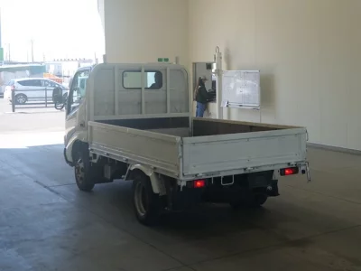 Toyota DYNA  с аукциона в Японии