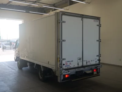 Toyota DYNA  с аукциона в Японии