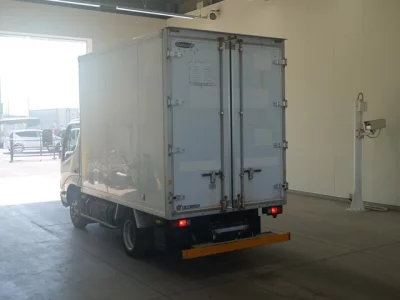 Toyota DYNA  с аукциона в Японии