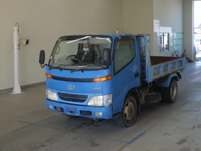 Toyota DYNA  с аукциона в Японии