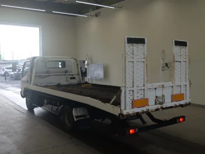 Toyota DYNA  с аукциона в Японии