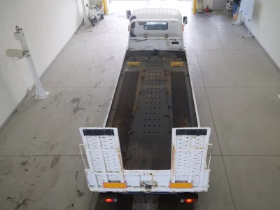 Toyota DYNA  с аукциона в Японии