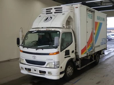 Toyota DYNA  с аукциона в Японии