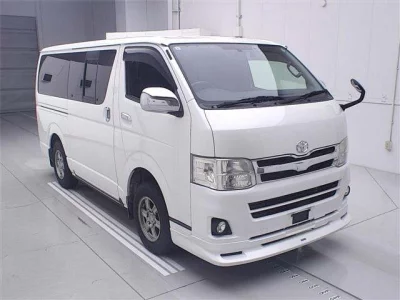 Toyota HiAce Van