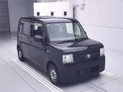 Toyota PIXIS SPACE