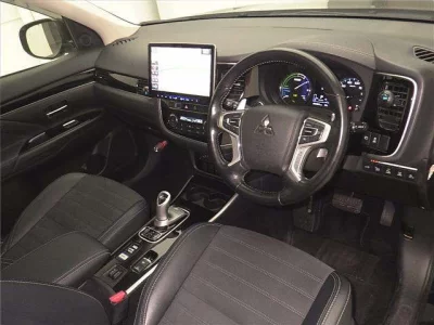 Mitsubishi OUTLANDER PHEV