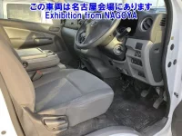 Nissan CARAVAN VAN лот № 70006 оценка 3.5  с аукциона в Японии 8