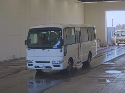 Nissan BUS