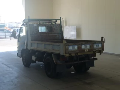 Nissan TRUCK