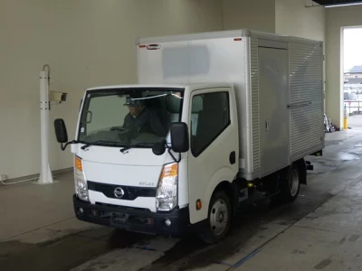 Nissan ATLAS  с аукциона в Японии