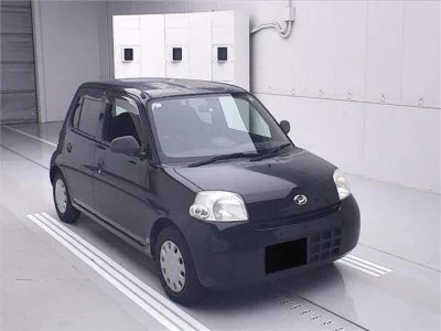 Daihatsu Esse