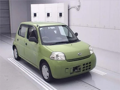 Daihatsu Esse