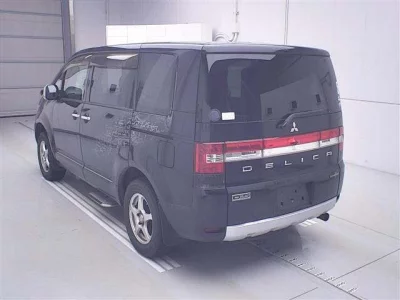 Mitsubishi DELICA D5