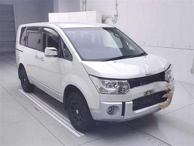 Mitsubishi DELICA D5