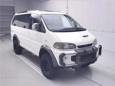 Mitsubishi DELICA