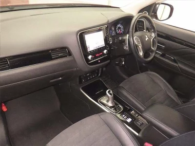 Mitsubishi OUTLANDER PHEV