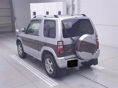 Mitsubishi PAJERO MINI