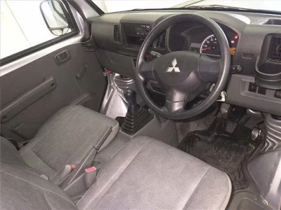 Mitsubishi MINICAB VAN