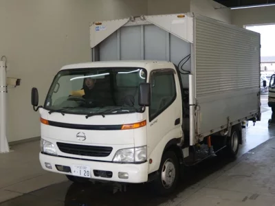 Hino TRUCK