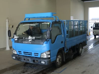 Isuzu ELF
