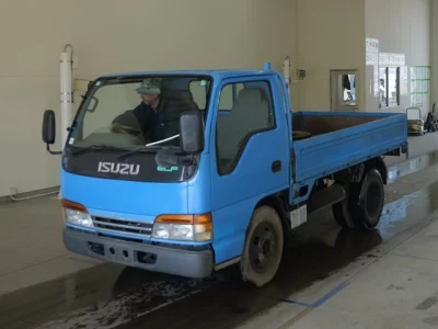 Isuzu ELF