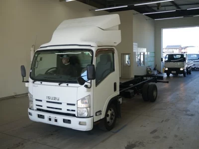 Isuzu ELF
