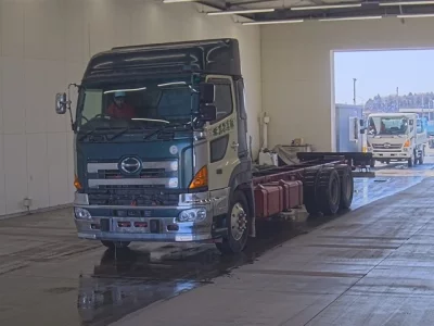 Hino TRUCK