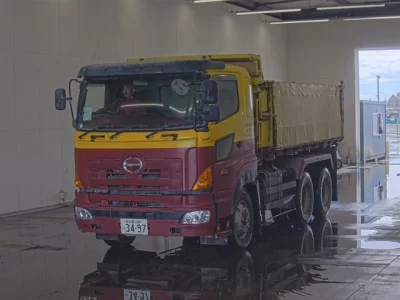 Hino TRUCK