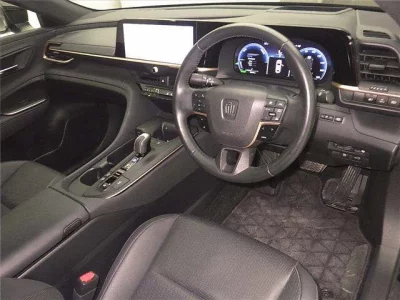 Toyota CROWN CROSSOVER