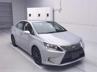 Lexus HS