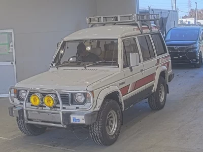 Mitsubishi PAJERO