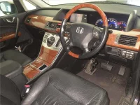 Honda ELYSION лот № 70317 оценка 3.5  с аукциона в Японии 2