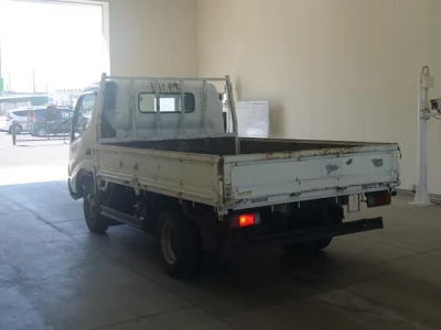Toyota DYNA  с аукциона в Японии