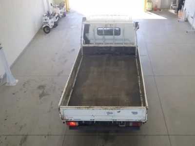 Toyota DYNA  с аукциона в Японии