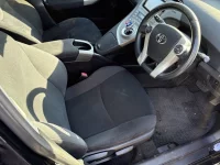 Toyota Prius лот № 20127 оценка RA  с аукциона в Японии 7