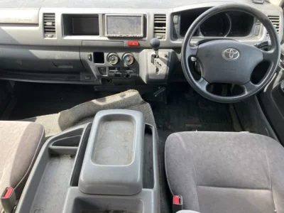 Toyota HIACE  с аукциона в Японии