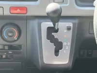 Toyota HIACE лот № 20117 оценка 3.5  с аукциона в Японии 4