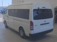 Toyota HIACE лот № 20117 оценка 3.5  с аукциона в Японии 1