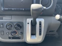 Nissan CARAVAN VAN лот № 20078 оценка 3  с аукциона в Японии 4