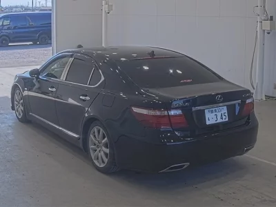 Lexus LS