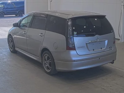 Mitsubishi GRANDIS