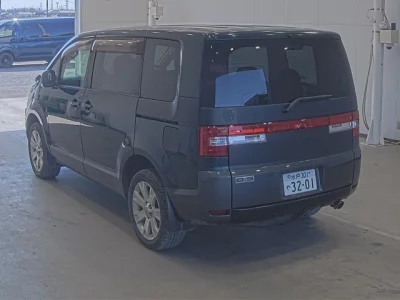 Mitsubishi DELICA D5