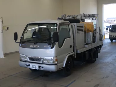 Isuzu ELF