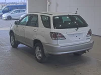 Toyota HARRIER лот № 20271 оценка RA  с аукциона в Японии 1