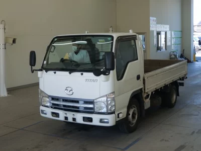 Mazda TITAN  с аукциона в Японии