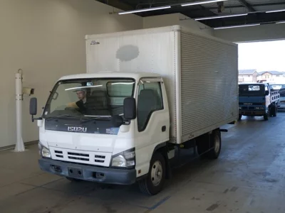 Isuzu ELF