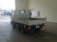 Hino DUTRO лот № 1799 оценка R  с аукциона в Японии 1