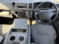 Toyota HIACE VAN лот № 80026 оценка RA  с аукциона в Японии 2
